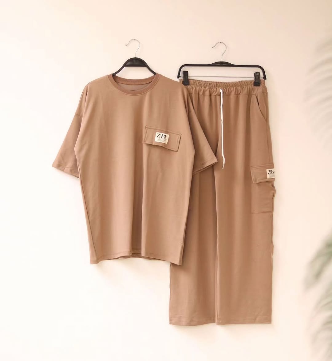 Ladics full set Fine lekra fabrics T-shirt and Pant